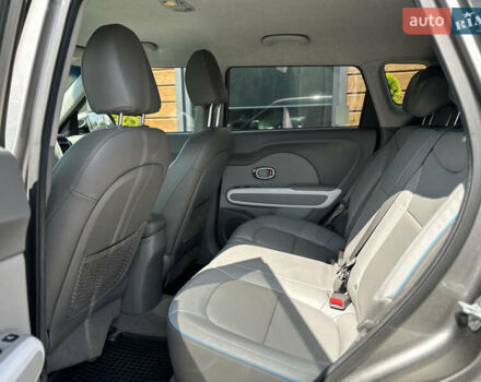Киа Soul EV, объемом двигателя 0 л и пробегом 152 тыс. км за 6500 $, фото 47 на Automoto.ua