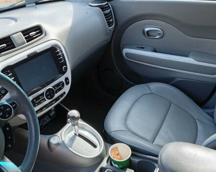 Киа Soul EV, объемом двигателя 0 л и пробегом 126 тыс. км за 5800 $, фото 8 на Automoto.ua