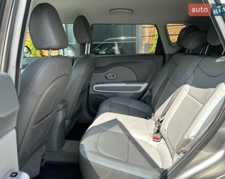 Киа Soul EV, объемом двигателя 0 л и пробегом 152 тыс. км за 6500 $, фото 46 на Automoto.ua