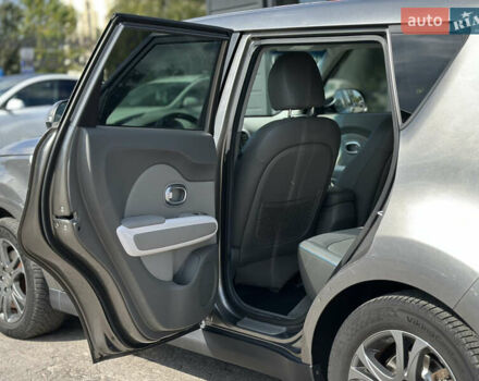 Киа Soul EV, объемом двигателя 0 л и пробегом 152 тыс. км за 6500 $, фото 43 на Automoto.ua