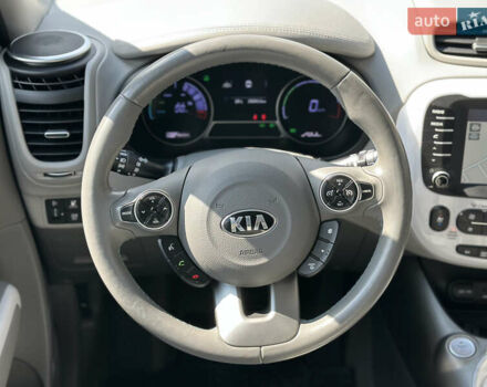 Киа Soul EV, объемом двигателя 0 л и пробегом 152 тыс. км за 6500 $, фото 32 на Automoto.ua