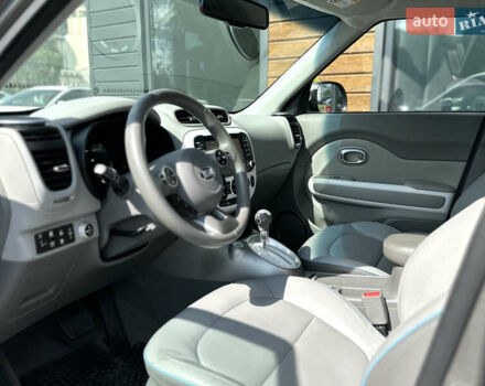 Киа Soul EV, объемом двигателя 0 л и пробегом 152 тыс. км за 6500 $, фото 27 на Automoto.ua
