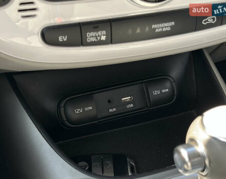 Киа Soul EV, объемом двигателя 0 л и пробегом 152 тыс. км за 6500 $, фото 40 на Automoto.ua