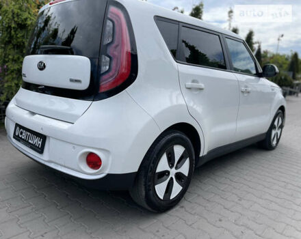 Кіа Soul EV, об'ємом двигуна 0 л та пробігом 100 тис. км за 7999 $, фото 5 на Automoto.ua