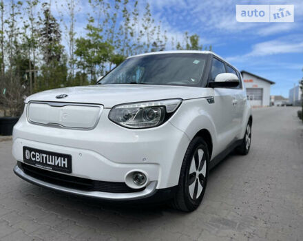 Киа Soul EV, объемом двигателя 0 л и пробегом 100 тыс. км за 7999 $, фото 10 на Automoto.ua