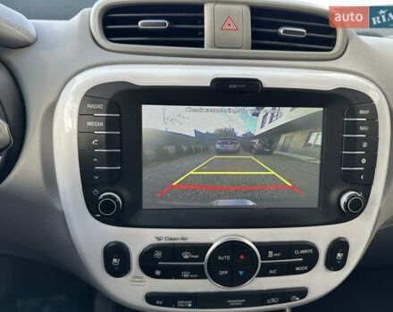 Киа Soul EV 2017 в Тернополе на Automoto.ua Киа Soul EV, объемом двигателя 0 л и пробегом 139 тыс. км за 9200 $, фото 10 на Automoto.ua