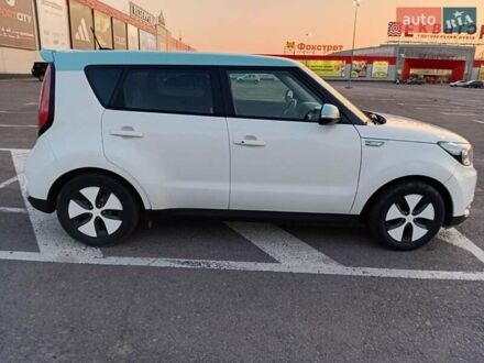Киа Soul EV 2014 в Ровно на Automoto.ua Киа Soul EV, объемом двигателя 0 л и пробегом 156 тыс. км за 4700 $, фото 1 на Automoto.ua