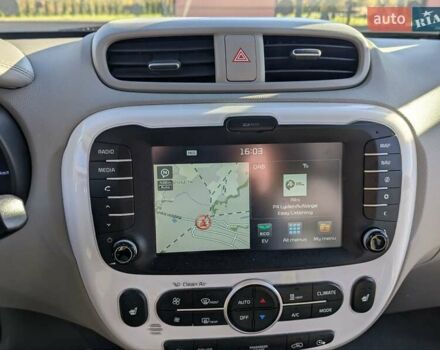 Сірий Кіа Soul EV, об'ємом двигуна 0 л та пробігом 166 тис. км за 5500 $, фото 52 на Automoto.ua