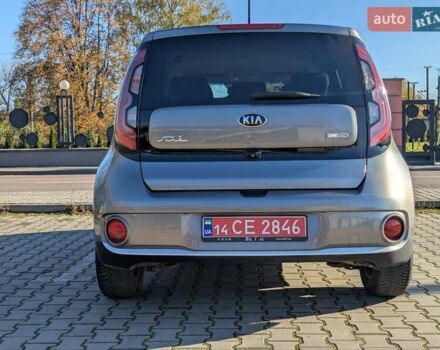 Сірий Кіа Soul EV, об'ємом двигуна 0 л та пробігом 166 тис. км за 5500 $, фото 28 на Automoto.ua