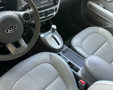 Серый Киа Soul EV, объемом двигателя 0 л и пробегом 174 тыс. км за 9200 $, фото 8 на Automoto.ua