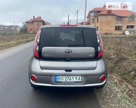 Сірий Кіа Soul EV, об'ємом двигуна 0 л та пробігом 83 тис. км за 8900 $, фото 5 на Automoto.ua