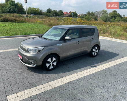 Серый Киа Soul EV, объемом двигателя 0 л и пробегом 174 тыс. км за 9200 $, фото 3 на Automoto.ua