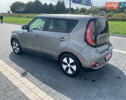 Серый Киа Soul EV, объемом двигателя 0 л и пробегом 174 тыс. км за 9200 $, фото 5 на Automoto.ua