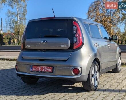 Сірий Кіа Soul EV, об'ємом двигуна 0 л та пробігом 166 тис. км за 5500 $, фото 16 на Automoto.ua