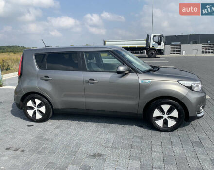 Серый Киа Soul EV, объемом двигателя 0 л и пробегом 174 тыс. км за 9200 $, фото 7 на Automoto.ua