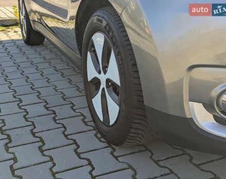 Сірий Кіа Soul EV, об'ємом двигуна 0 л та пробігом 166 тис. км за 5500 $, фото 6 на Automoto.ua