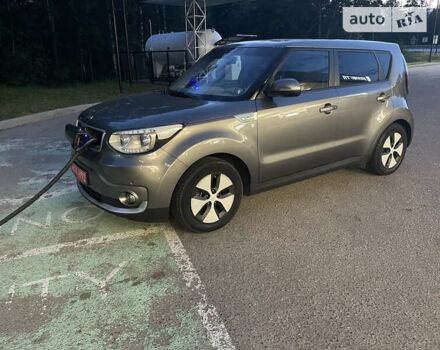 Сірий Кіа Soul EV, об'ємом двигуна 0 л та пробігом 116 тис. км за 11900 $, фото 4 на Automoto.ua