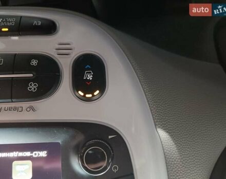 Сірий Кіа Soul EV, об'ємом двигуна 0 л та пробігом 142 тис. км за 6900 $, фото 40 на Automoto.ua