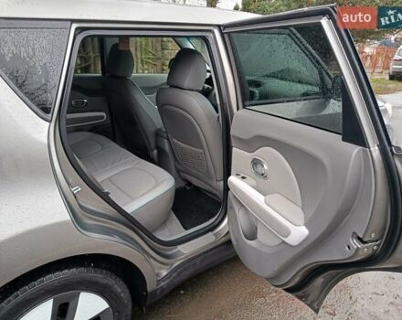 Сірий Кіа Soul EV, об'ємом двигуна 0 л та пробігом 142 тис. км за 6900 $, фото 27 на Automoto.ua