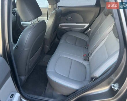Серый Киа Soul EV, объемом двигателя 0 л и пробегом 117 тыс. км за 6750 $, фото 30 на Automoto.ua