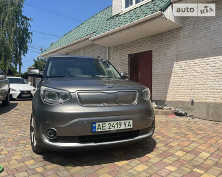 Сірий Кіа Soul EV, об'ємом двигуна 0 л та пробігом 116 тис. км за 11900 $, фото 36 на Automoto.ua