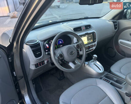 Серый Киа Soul EV, объемом двигателя 0 л и пробегом 117 тыс. км за 6750 $, фото 17 на Automoto.ua