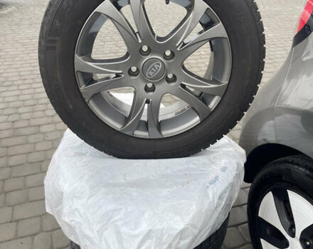 Серый Киа Soul EV, объемом двигателя 0 л и пробегом 110 тыс. км за 5950 $, фото 23 на Automoto.ua