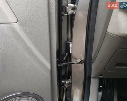 Сірий Кіа Soul EV, об'ємом двигуна 0 л та пробігом 142 тис. км за 6900 $, фото 48 на Automoto.ua