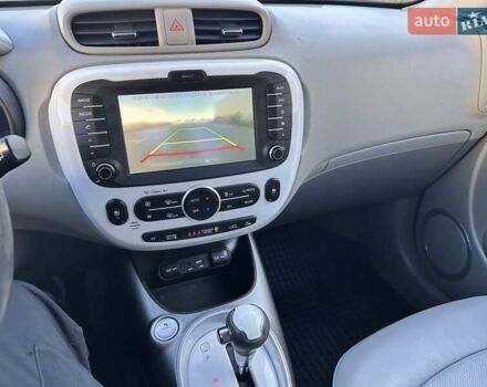 Серый Киа Soul EV, объемом двигателя 0 л и пробегом 160 тыс. км за 9699 $, фото 10 на Automoto.ua