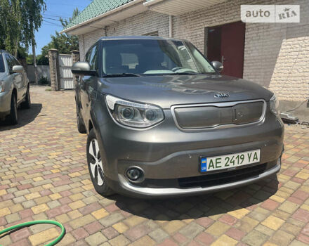 Сірий Кіа Soul EV, об'ємом двигуна 0 л та пробігом 116 тис. км за 11900 $, фото 43 на Automoto.ua