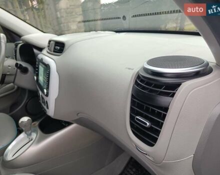 Сірий Кіа Soul EV, об'ємом двигуна 0 л та пробігом 142 тис. км за 6900 $, фото 36 на Automoto.ua