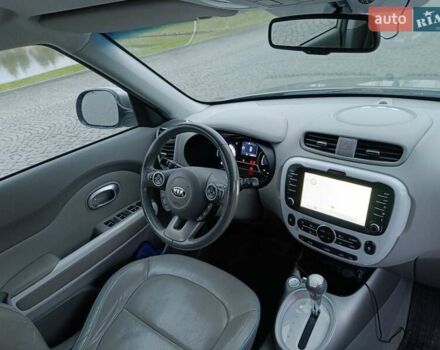 Сірий Кіа Soul EV, об'ємом двигуна 0 л та пробігом 180 тис. км за 9000 $, фото 12 на Automoto.ua
