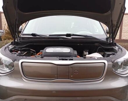 Серый Киа Soul EV, объемом двигателя 0 л и пробегом 164 тыс. км за 8600 $, фото 3 на Automoto.ua