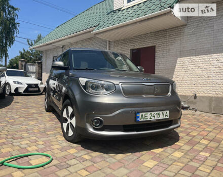 Сірий Кіа Soul EV, об'ємом двигуна 0 л та пробігом 116 тис. км за 11900 $, фото 39 на Automoto.ua