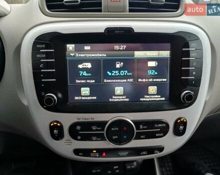 Сірий Кіа Soul EV, об'ємом двигуна 0 л та пробігом 142 тис. км за 6900 $, фото 42 на Automoto.ua