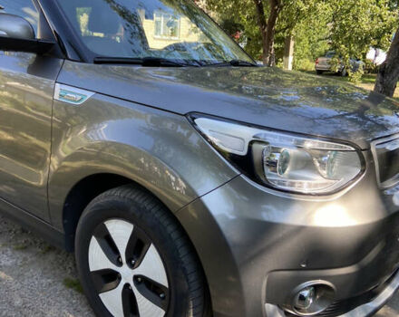 Серый Киа Soul EV, объемом двигателя 0 л и пробегом 86 тыс. км за 11500 $, фото 22 на Automoto.ua