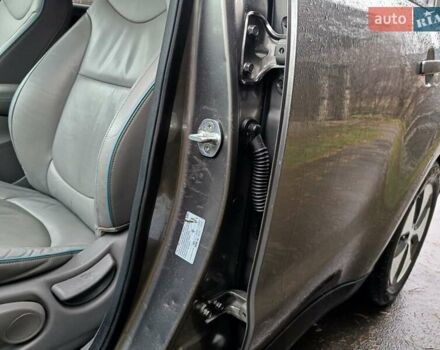 Сірий Кіа Soul EV, об'ємом двигуна 0 л та пробігом 142 тис. км за 6900 $, фото 49 на Automoto.ua