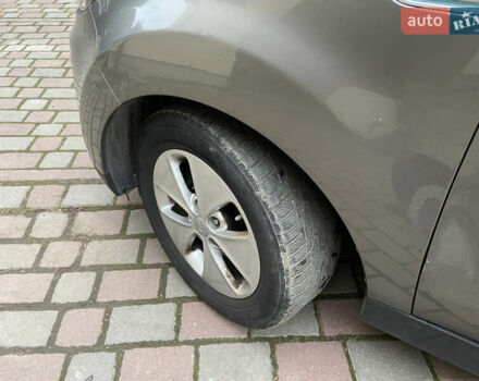 Сірий Кіа Soul EV, об'ємом двигуна 0 л та пробігом 168 тис. км за 9800 $, фото 5 на Automoto.ua