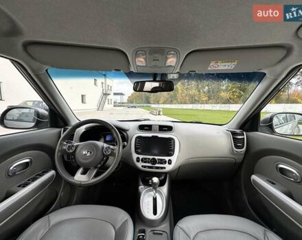 Серый Киа Soul EV, объемом двигателя 0 л и пробегом 165 тыс. км за 8899 $, фото 2 на Automoto.ua