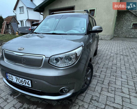 Серый Киа Soul EV, объемом двигателя 0 л и пробегом 118 тыс. км за 7600 $, фото 30 на Automoto.ua
