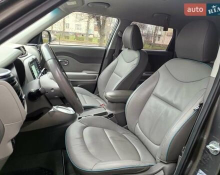 Сірий Кіа Soul EV, об'ємом двигуна 0 л та пробігом 142 тис. км за 6900 $, фото 14 на Automoto.ua