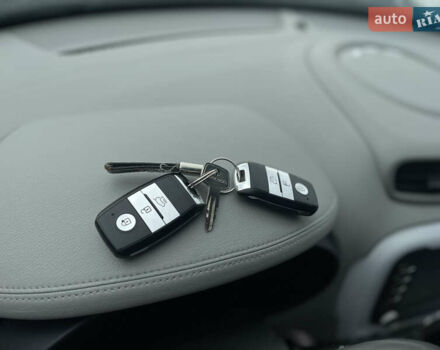 Серый Киа Soul EV, объемом двигателя 0 л и пробегом 110 тыс. км за 5950 $, фото 17 на Automoto.ua