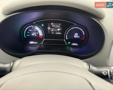 Серый Киа Soul EV, объемом двигателя 0 л и пробегом 118 тыс. км за 7600 $, фото 9 на Automoto.ua