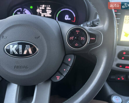 Серый Киа Soul EV, объемом двигателя 0 л и пробегом 117 тыс. км за 6750 $, фото 27 на Automoto.ua