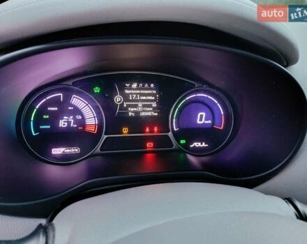 Сірий Кіа Soul EV, об'ємом двигуна 0 л та пробігом 180 тис. км за 9000 $, фото 14 на Automoto.ua