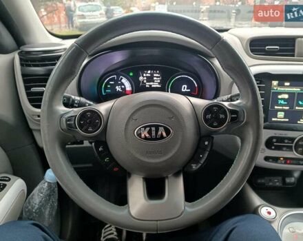 Сірий Кіа Soul EV, об'ємом двигуна 0 л та пробігом 142 тис. км за 6900 $, фото 44 на Automoto.ua
