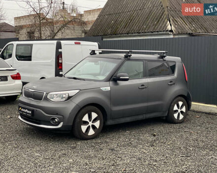 Сірий Кіа Soul EV, об'ємом двигуна 0 л та пробігом 126 тис. км за 5499 $, фото 32 на Automoto.ua