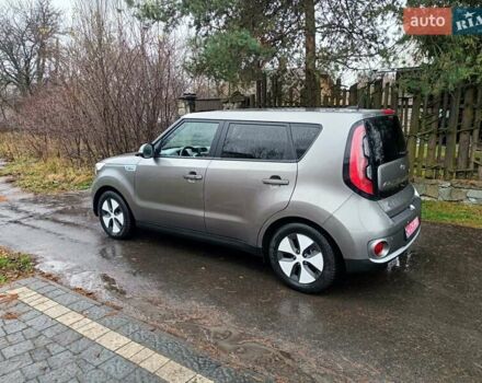 Сірий Кіа Soul EV, об'ємом двигуна 0 л та пробігом 142 тис. км за 6900 $, фото 4 на Automoto.ua
