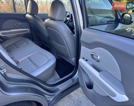 Серый Киа Soul EV, объемом двигателя 0 л и пробегом 160 тыс. км за 9699 $, фото 19 на Automoto.ua