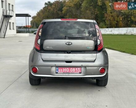 Серый Киа Soul EV, объемом двигателя 0 л и пробегом 165 тыс. км за 8899 $, фото 6 на Automoto.ua